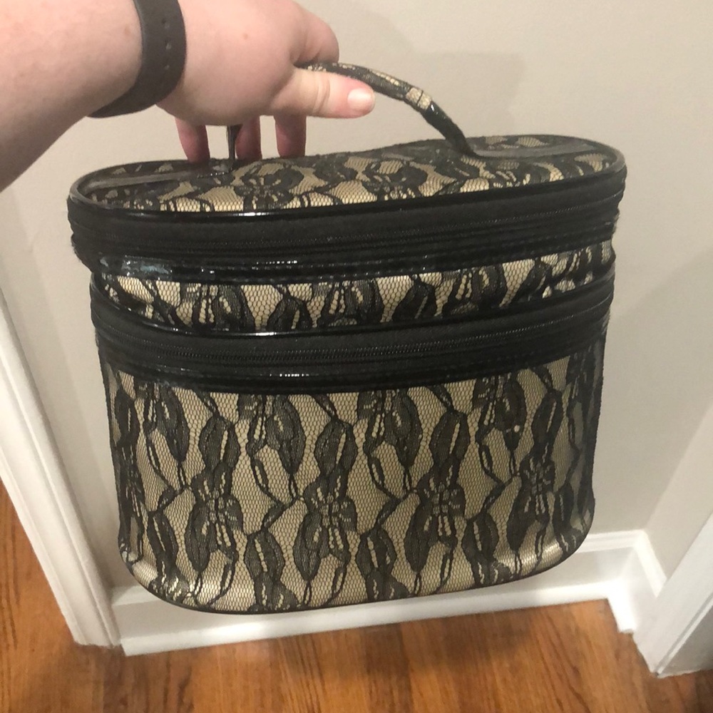 Charming Charlie cosmetic case